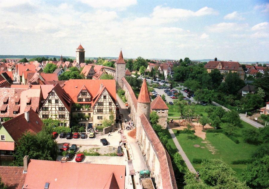 Вид с городской стены на крыши Ротенбурга-об-дер-Таубер