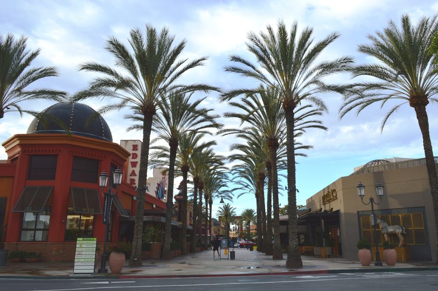 Рестораны в Irvine Spectrum Center в Ирвайне, Калифорния