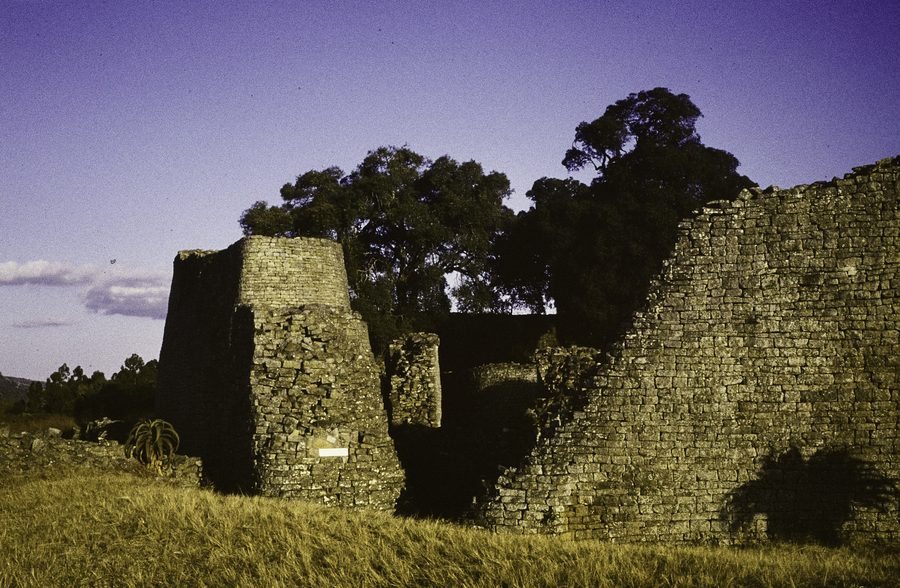 Стена руин Great Zimbabwe у Мсвинго