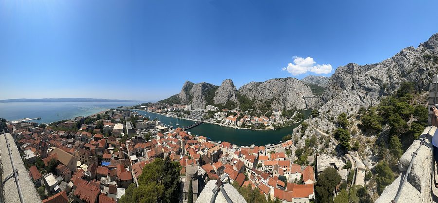 File:Omiš from Mirablella.jpg