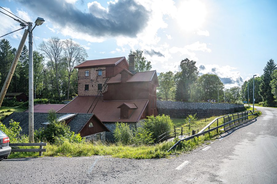 Hochofen der historischen Granbergsdals hytta in Karlskoga