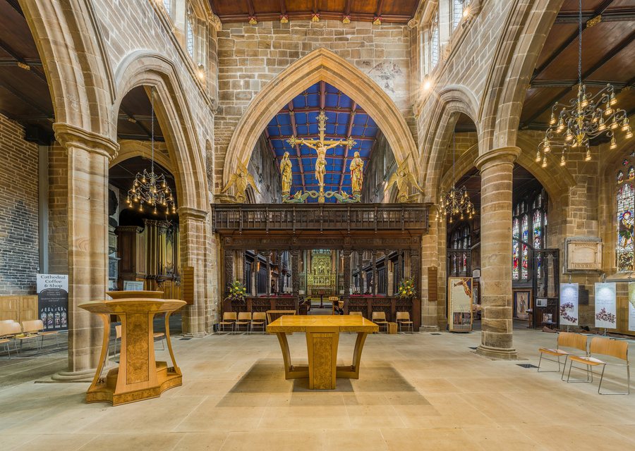File:Wakefield Cathedral Rood Screen, West Yorkshire, UK - Diliff.jpg