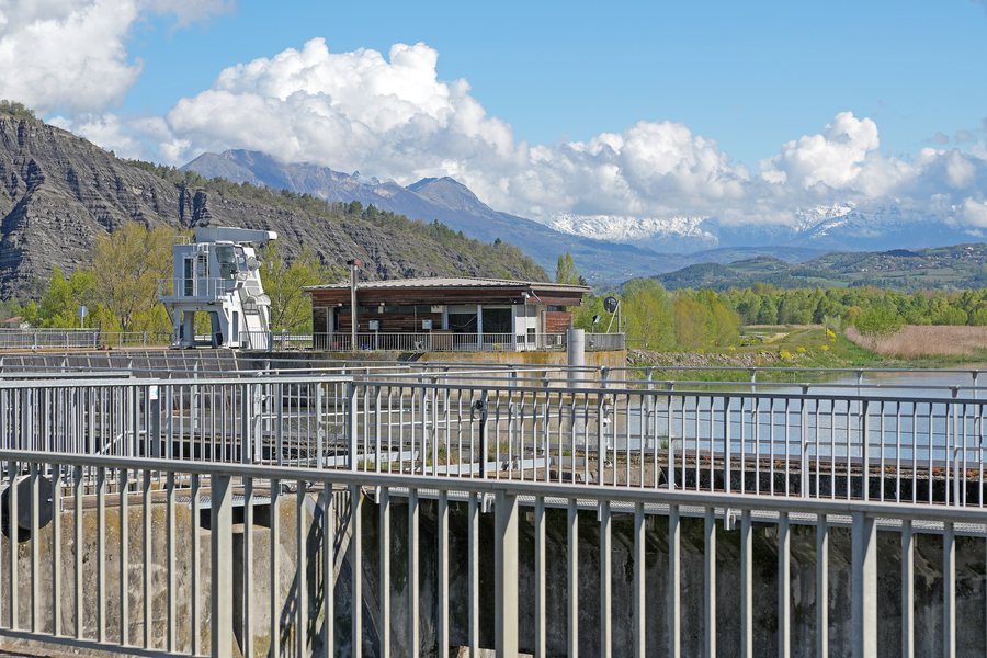 File:Barrage EDF sur la Durance de Curbans à La Saulce (Hautes-Alpes, France) DDSC01207.jpg