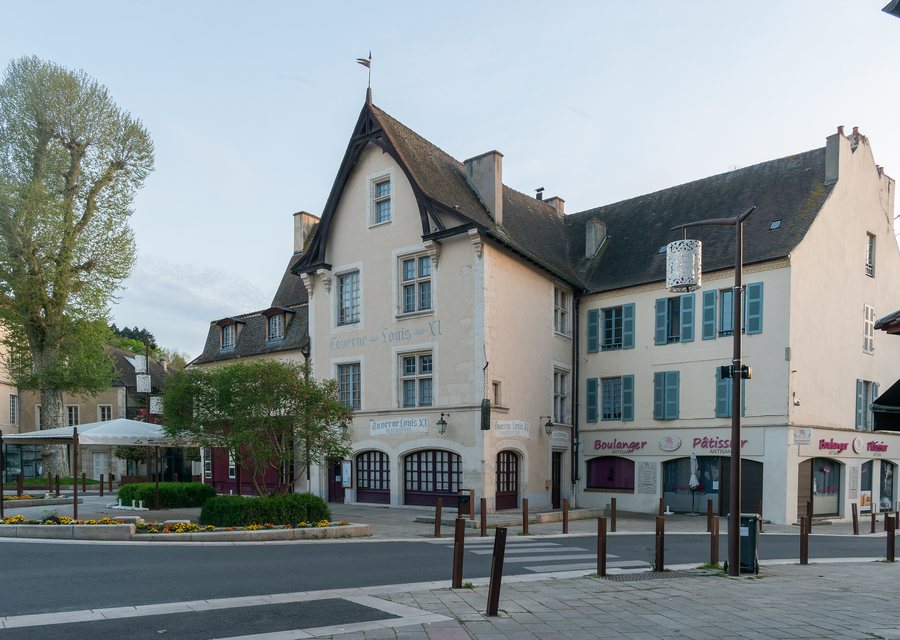 File:Maison de Louis XI in Cusset (3).jpg