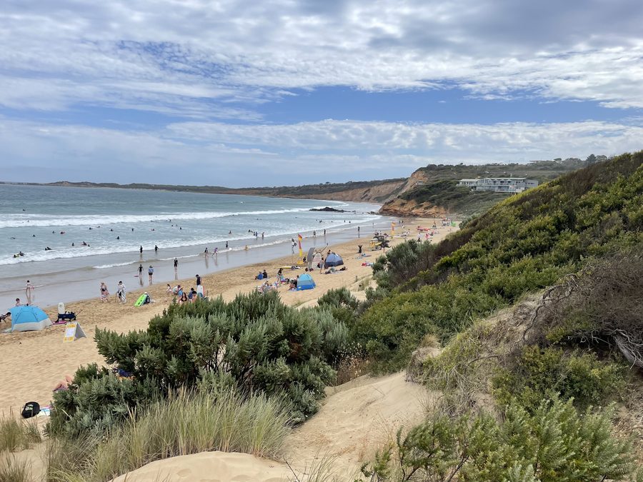 Пляж Англси на Surf Coast штата Виктория