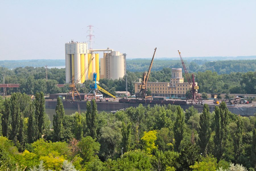Гавань Дунауйвароша на Дунае