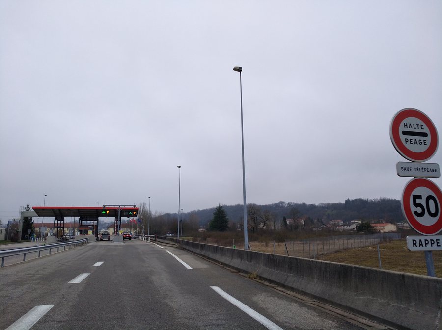 File:Sortie de l'A42 à Pont-d'Ain - jan 2018.jpg