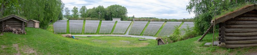 Panoramablick auf das Amphitheater in Stiklestad bei Verdal