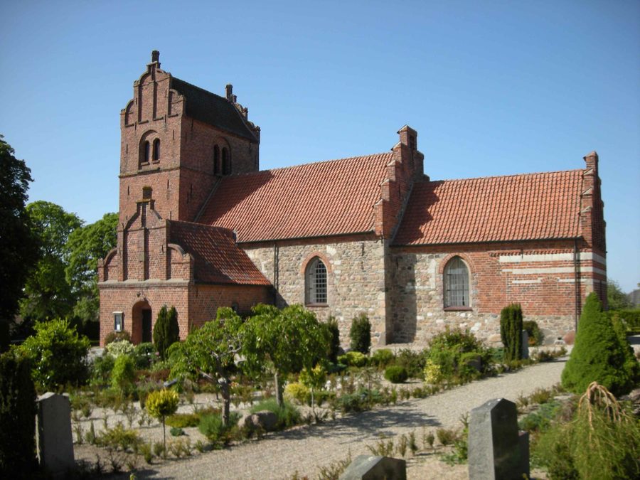 Внешний вид Ølsted Kirke в Дании