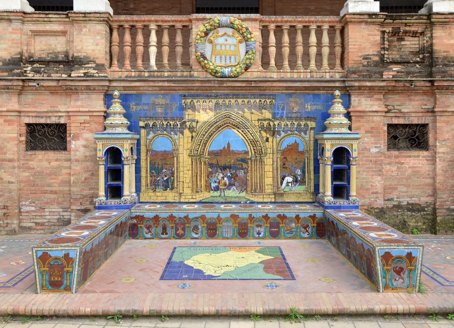 File:Segovia bench (Plaza de España, Sevilla) 2017.jpg