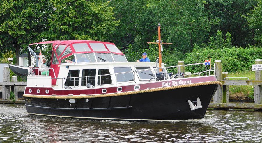 File:Nieuwebrugsluis in Hoogeveen 8-8-2016 (36108837320).jpg