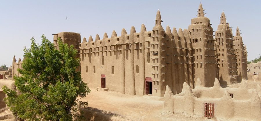 The Great Mosque of Djenné with its earthen façade.