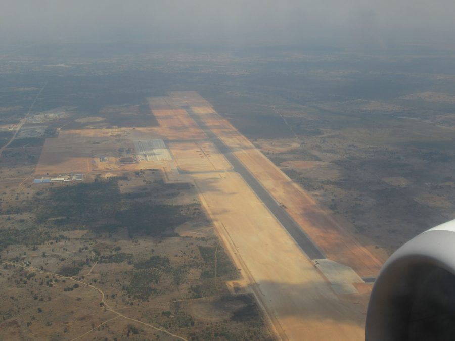 Luftaufnahme des Copperbelt International Airport in Ndola, Sambia, während der Bauarbeiten 2018