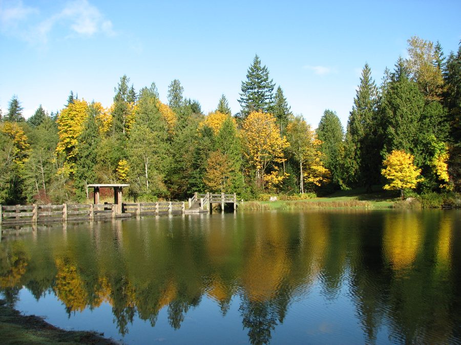 Озеро Silver Lake в округе Whatcom, штат Вашингтон