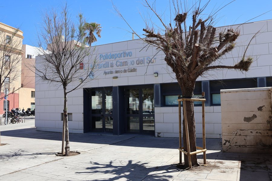 File:Polideportivo 