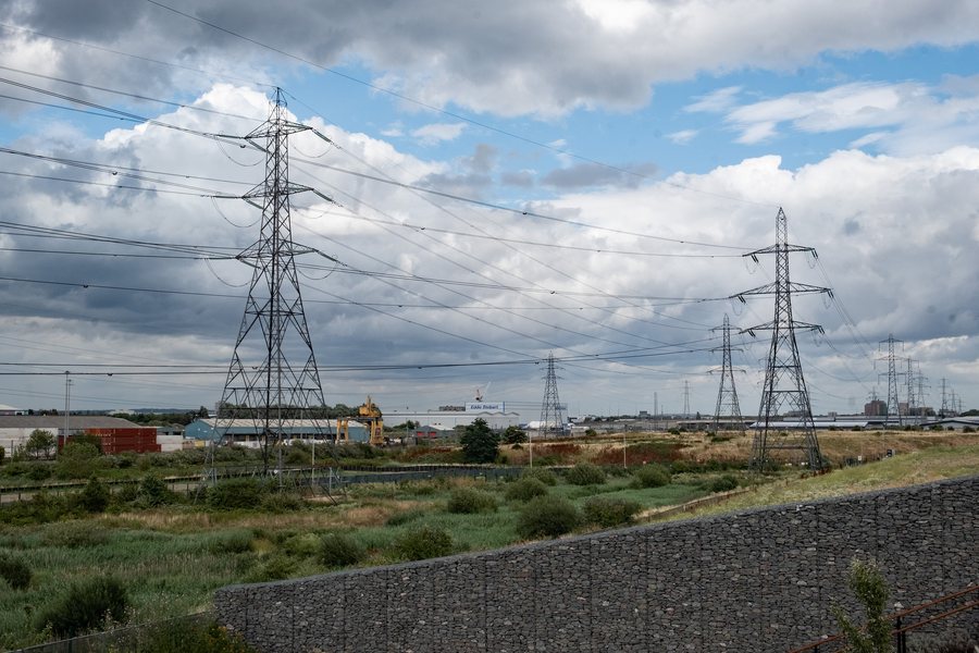 File:Barking and Dagenham , industrial landscape - geograph.org.uk - 7541844.jpg