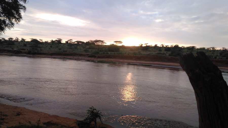 Ewaso-Nyiro-Fluss im Samburu National Reserve in Kenia