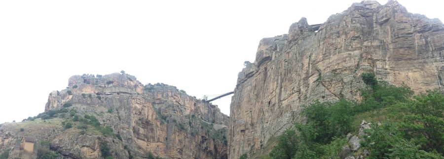 Panoramablick auf die Rhumel-Schlucht und die Brücken von Constantine in Algerien