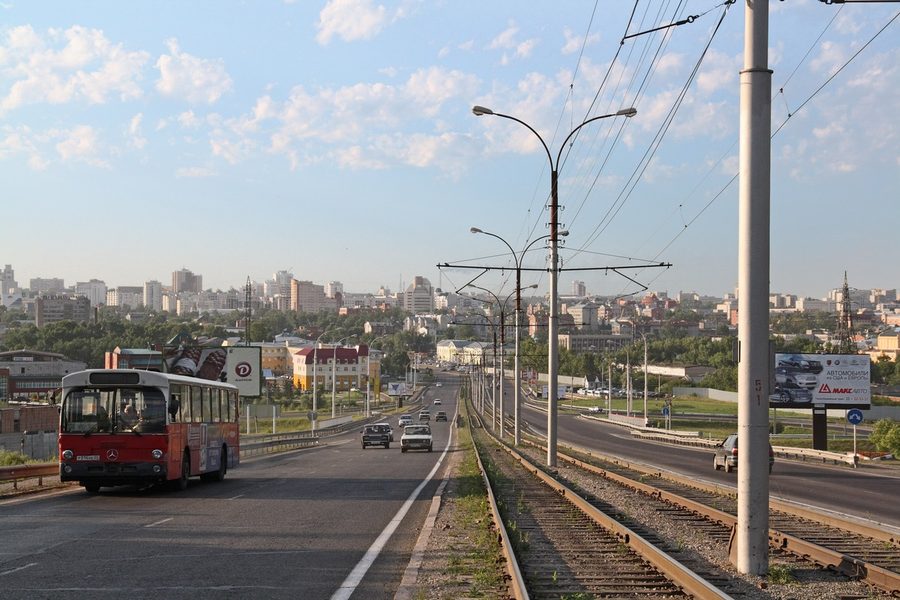 Вид на город Барнаул, региональную столицу Алтайского края.