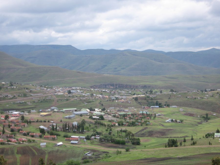Bergige Landschaft bei Thaba-Tseka in Lesotho