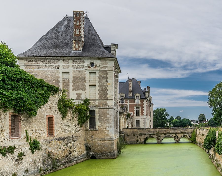 File:Castle of Selles-sur-Cher 27.jpg