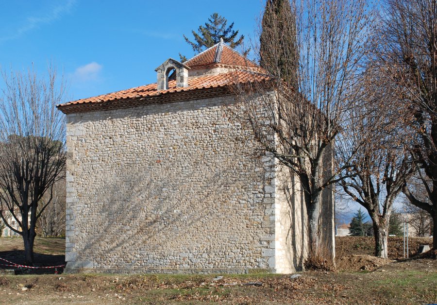 File:Alpes-de-Haute-Provence - Baptistère de Riez - 01.jpg