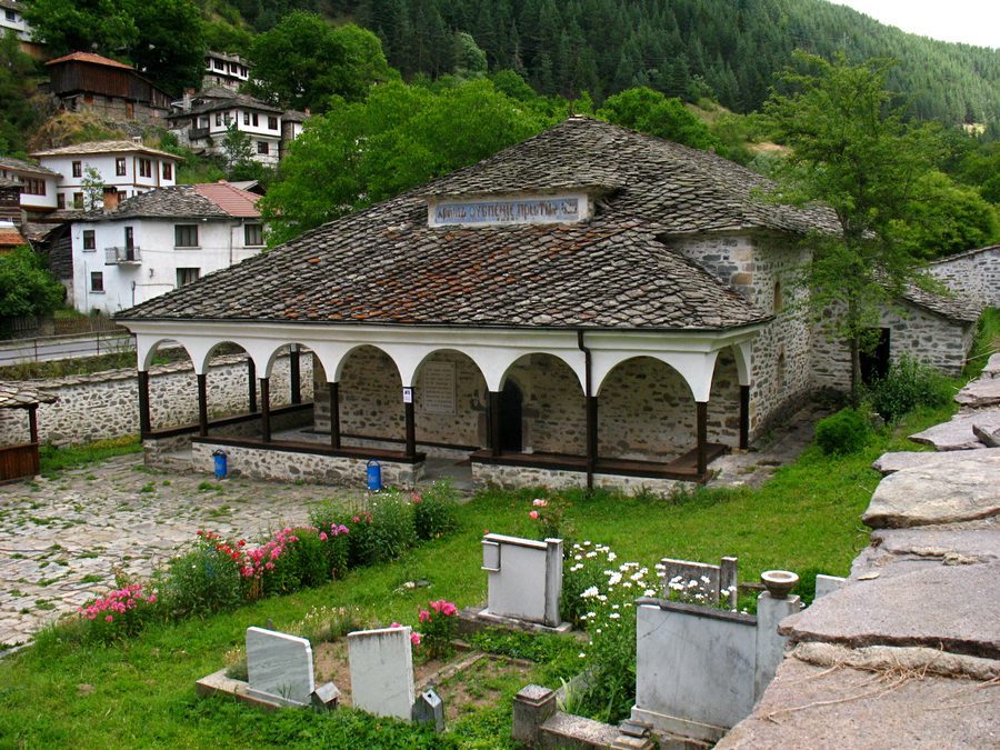 Церковь в деревне Широка-Лака, область Смолян