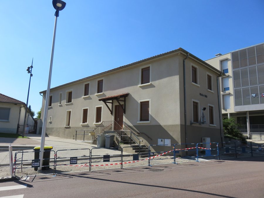 File:Corbas - Ancienne mairie 1860 (août 2018).jpg