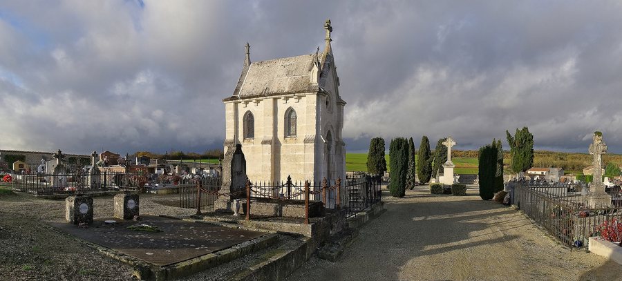File:Saint-Romain 16 Cimetière 2011.jpg