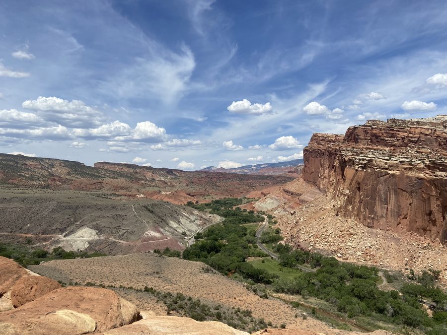 Вид на исторический район Fruita Historic District в национальном парке Capitol Reef