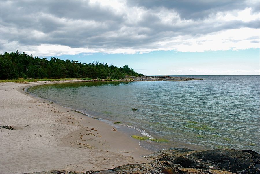 Пляж Storsand на острове Ålö рядом с Утё