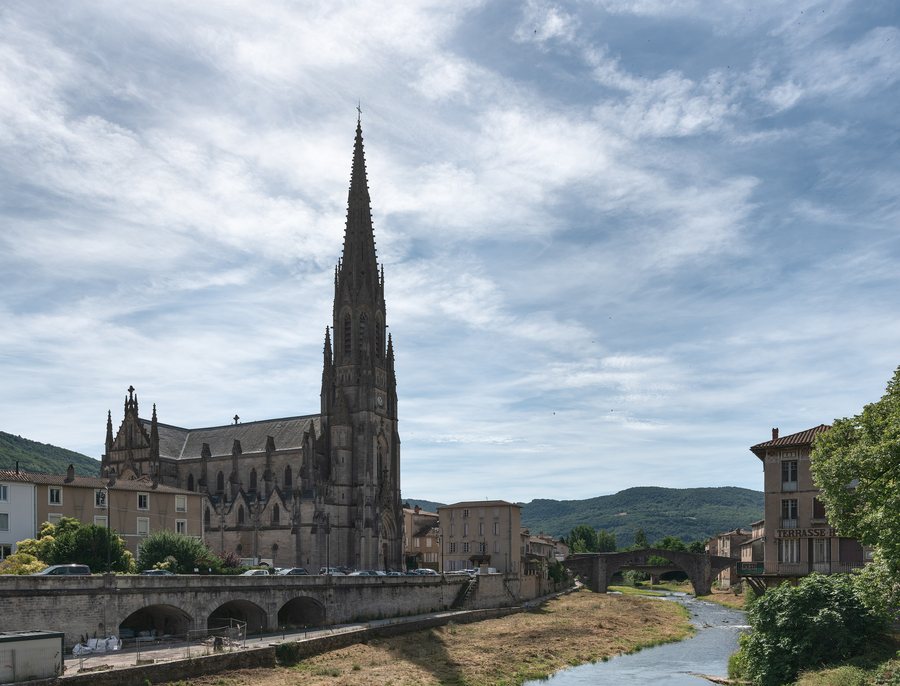 File:Église Notre-Dame de la Miséricorde - Saint-Affrique, France - July 14, 2024 01.jpg
