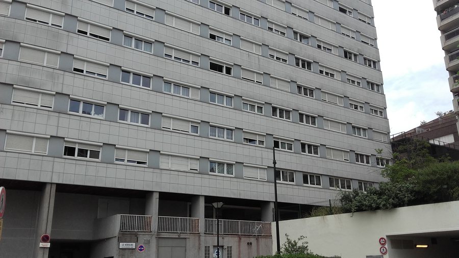 File:Elément du Centre Charras, Courbevoie, France 02.jpg