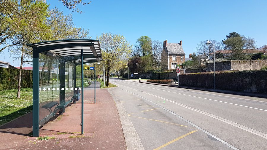 File:Arrêt de bus Quintaine, Basse-Goulaine - 01.jpg