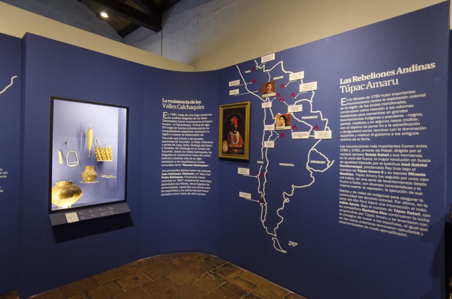 Interior de la Casa Histórica de Tucumán durante una exhibición