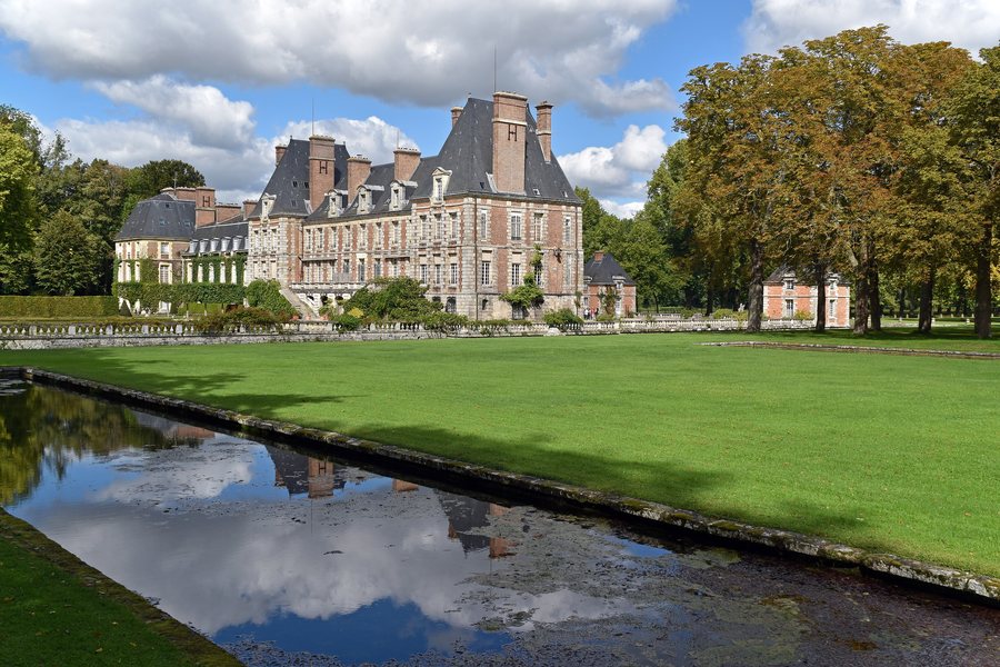 File:Chateau-de-Courances-DSC 0138.jpg