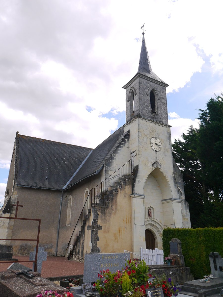 File:49 Noyant-la-Plaine église.jpg