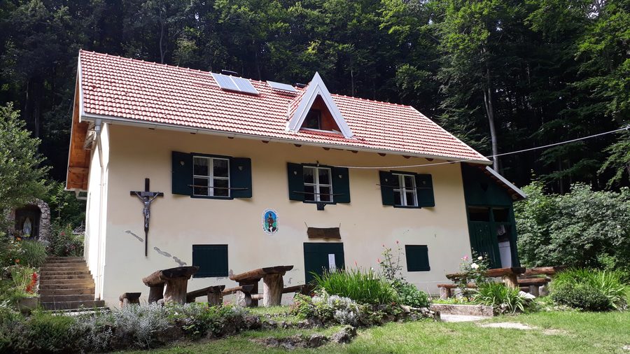 Planinarski dom Bratovištine Sv. Bernarda in Gostinjac auf der Insel Krk