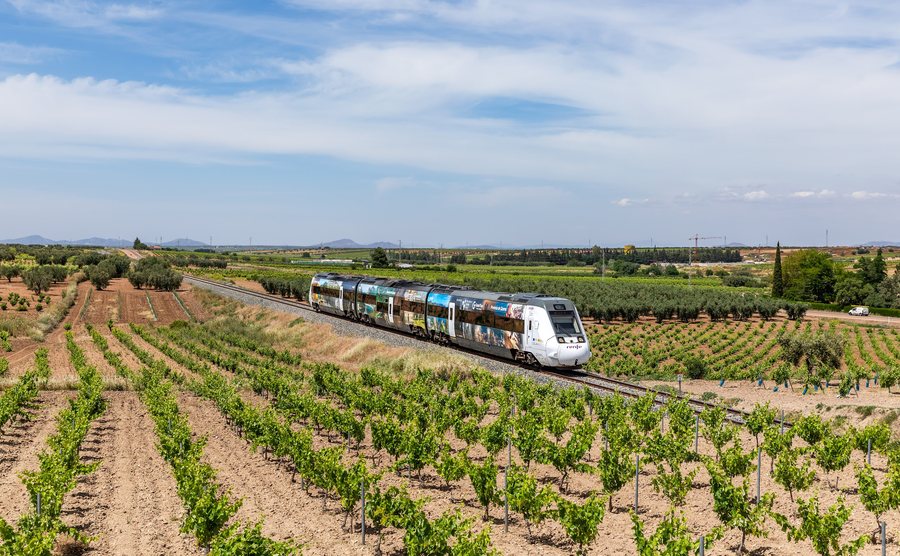 File:RENFE 599 023 Almendralejo - Villafranca De Los Barros.jpg