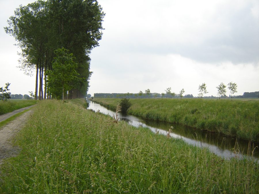 Канал Леопольда у Sint-Jan-in-Eremo в Синт-Лаурейнсе