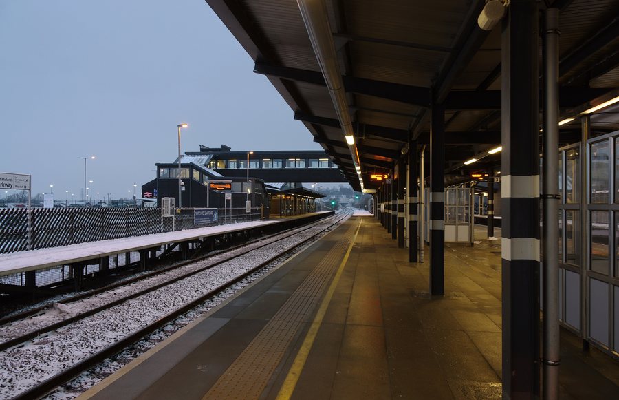 File:East Midlands Parkway railway station MMB 13.jpg