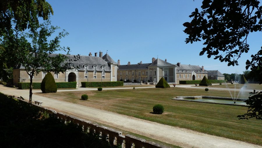 File:La Chapelle-sur-Oudon (49) Château de la Lorie - Extérieur - 02.jpg