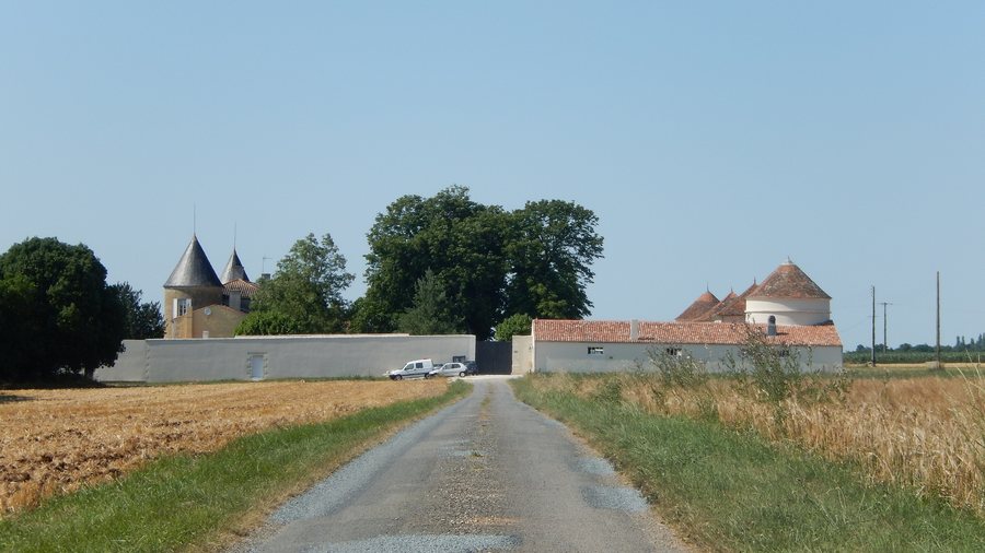 File:FR 17 Saint-Coutant-le-Grand - Logis du Péré.JPG