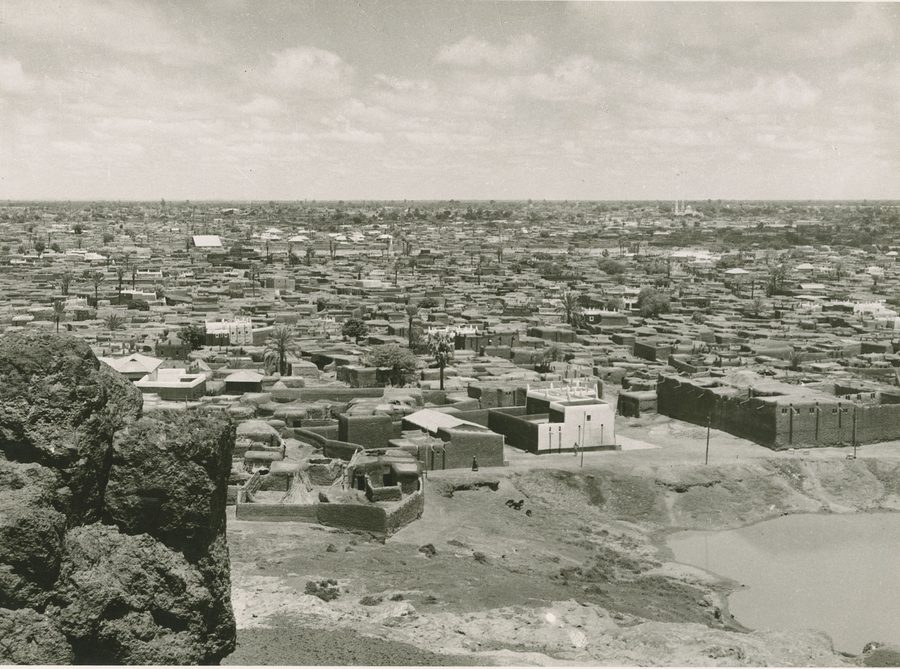 Historische Ansicht der Stadt Kano im Norden Nigerias mit Lehmhäusern