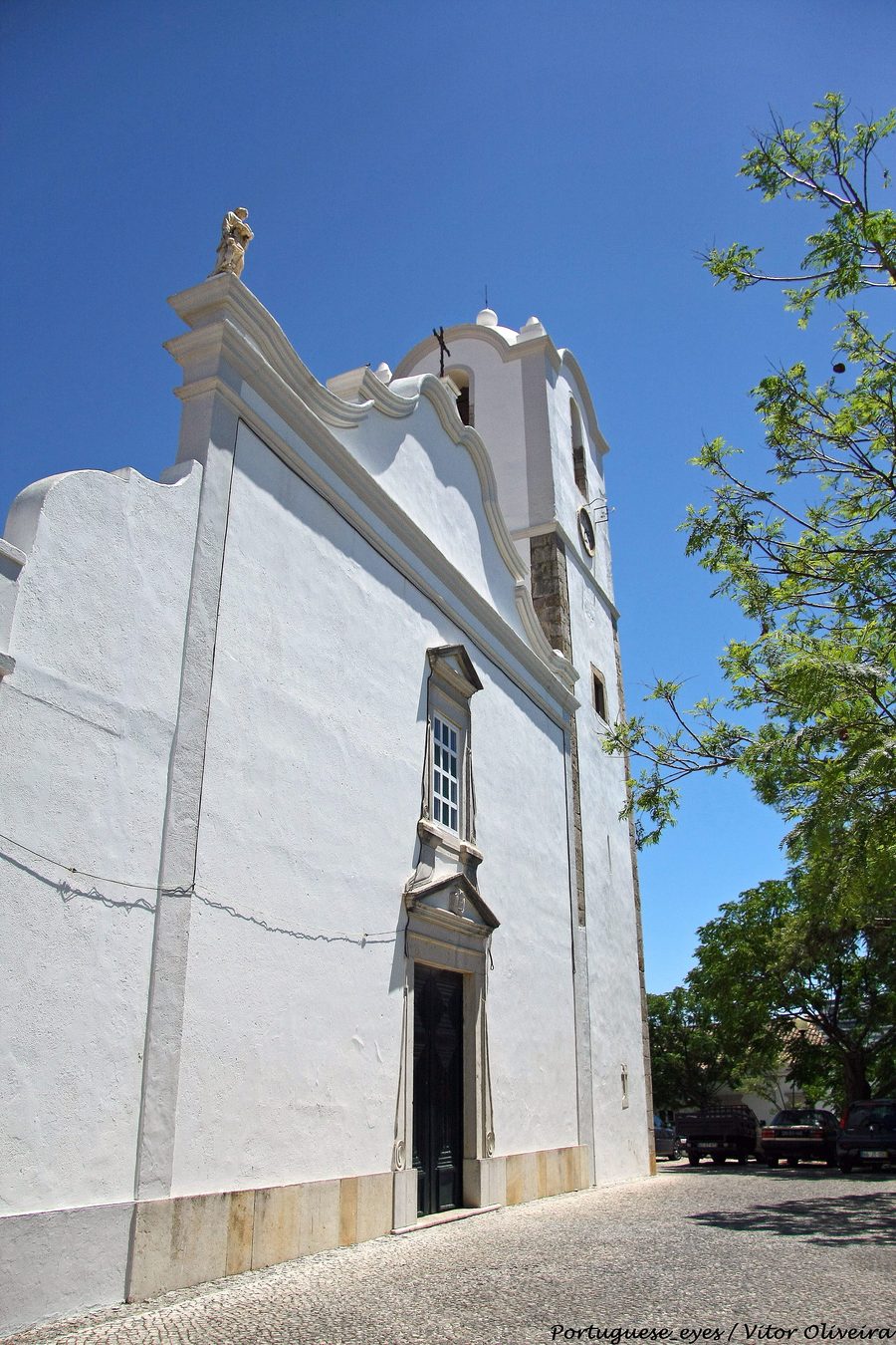 Igreja Matriz de Santa Bárbara de Nexe em Portugal