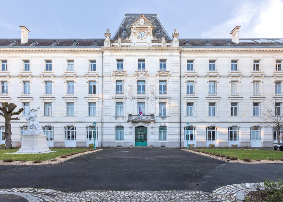 File:Tours - Lycée Descartes - 1.jpg
