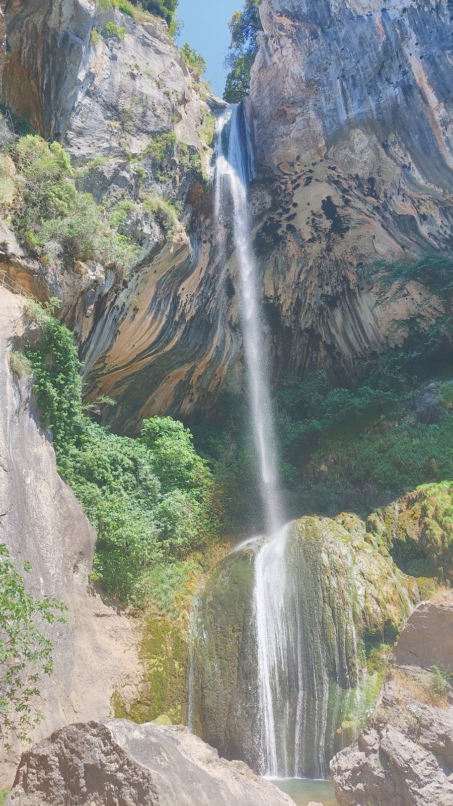 File:Cascade de Courmes.jpg