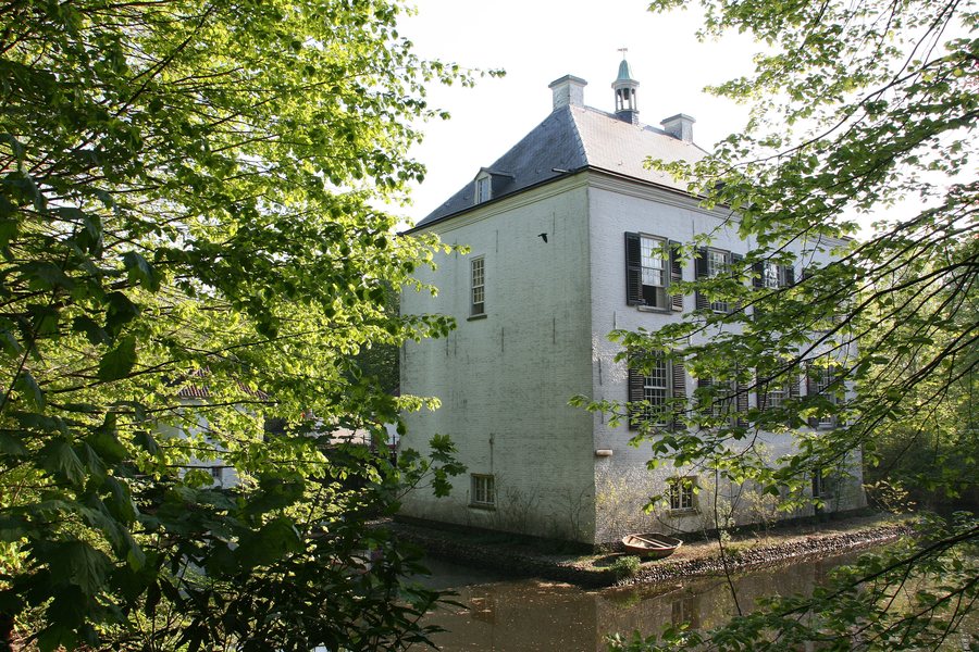 File:Loon op Zand - Kasteellaan 17 - Kasteel Loon op Zand.jpg