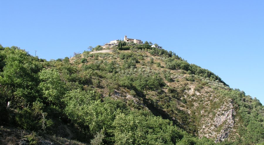 File:Castellet-les-Sausses P1010391mod.jpg