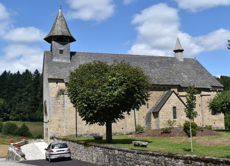 File:Église Sainte-Radegonde de Sérandon.jpg